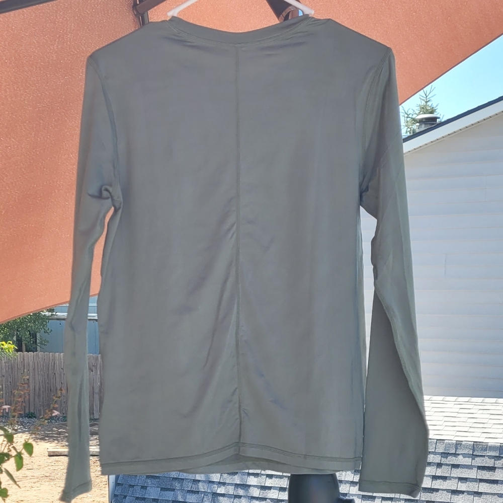Fabletics Long Sleeve Top - Picture 4 of 4